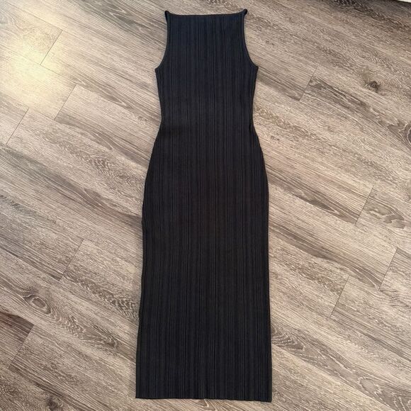 Abercrombie & Fitch Thick Knit High Neck Ribbed Maxi Dress - Picture 5 of 5